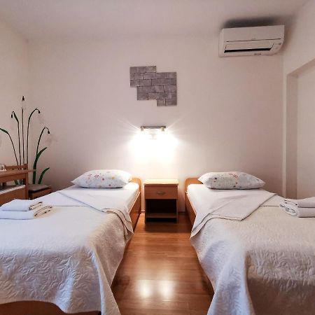Guest House Il Giardino Duplancic Split Buitenkant foto