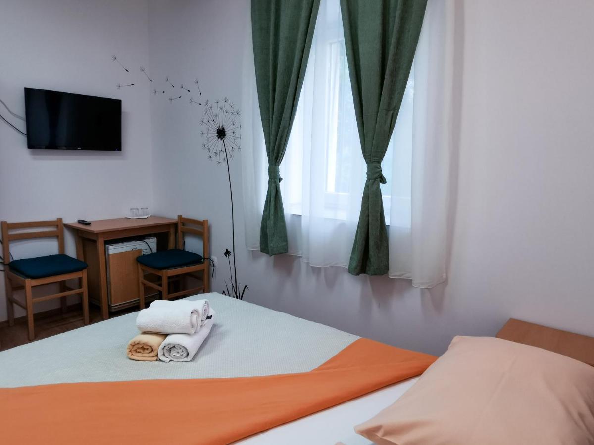 Guest House Il Giardino Duplancic Split Buitenkant foto